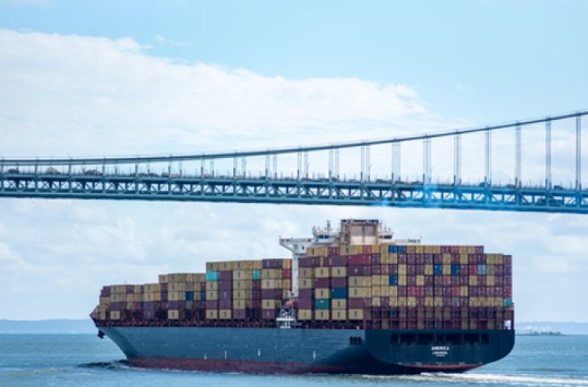 Tariff Wars Ignite Trans-Pacific Shipping Boom: Soaring Logistics Costs Force Supply Chain Adjustments